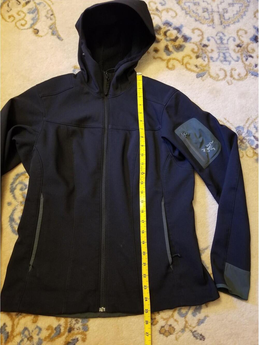 VTG Arc'teryx Women's 8-10 Medium Epsilon SV Jacket Hoody Black Full Zip M *Flaw - Picture 11 of 13